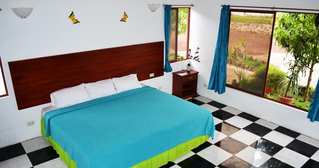 Piedras Blancas Lodge Puerto Ayora  Εξωτερικό φωτογραφία