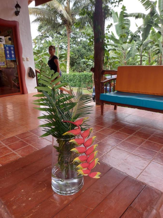 Piedras Blancas Lodge Puerto Ayora  Εξωτερικό φωτογραφία