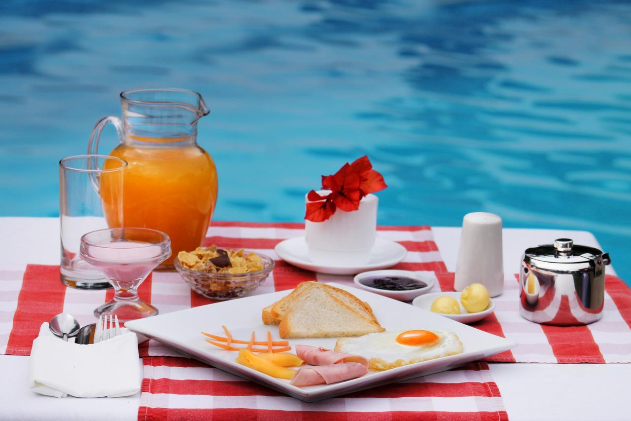 Piedras Blancas Lodge Puerto Ayora  Εξωτερικό φωτογραφία